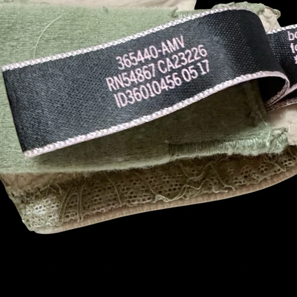 Victorias Secret tag barb
